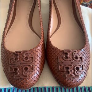 Brown TB flats